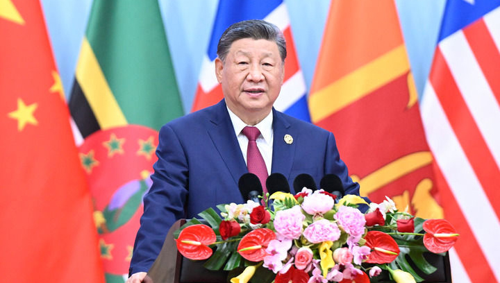 习近平出席全球妇女峰会开幕式并发表主旨讲话